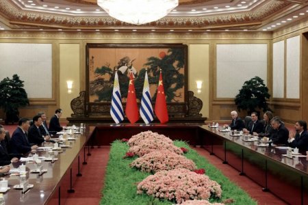 <p>Capital Economics advierte que el referéndum pensional en Uruguay es un riesgo para las finanzas públicas</p>