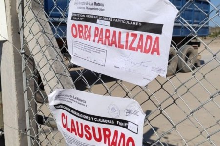 <p>Argentina: empresa del Consejo Económico de Milei arremete contra municipio que clausuró obras de Mercado Libre</p>