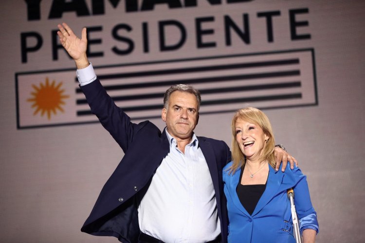 <p>¿Quién es Yamandú Orsi, el recién electo Presidente de Uruguay que promete una "izquierda moderna"?</p>