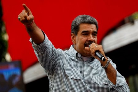 <p>Venezuela llama a consultas a su embajador en Brasil por "declaraciones injerencistas y groseras"</p>