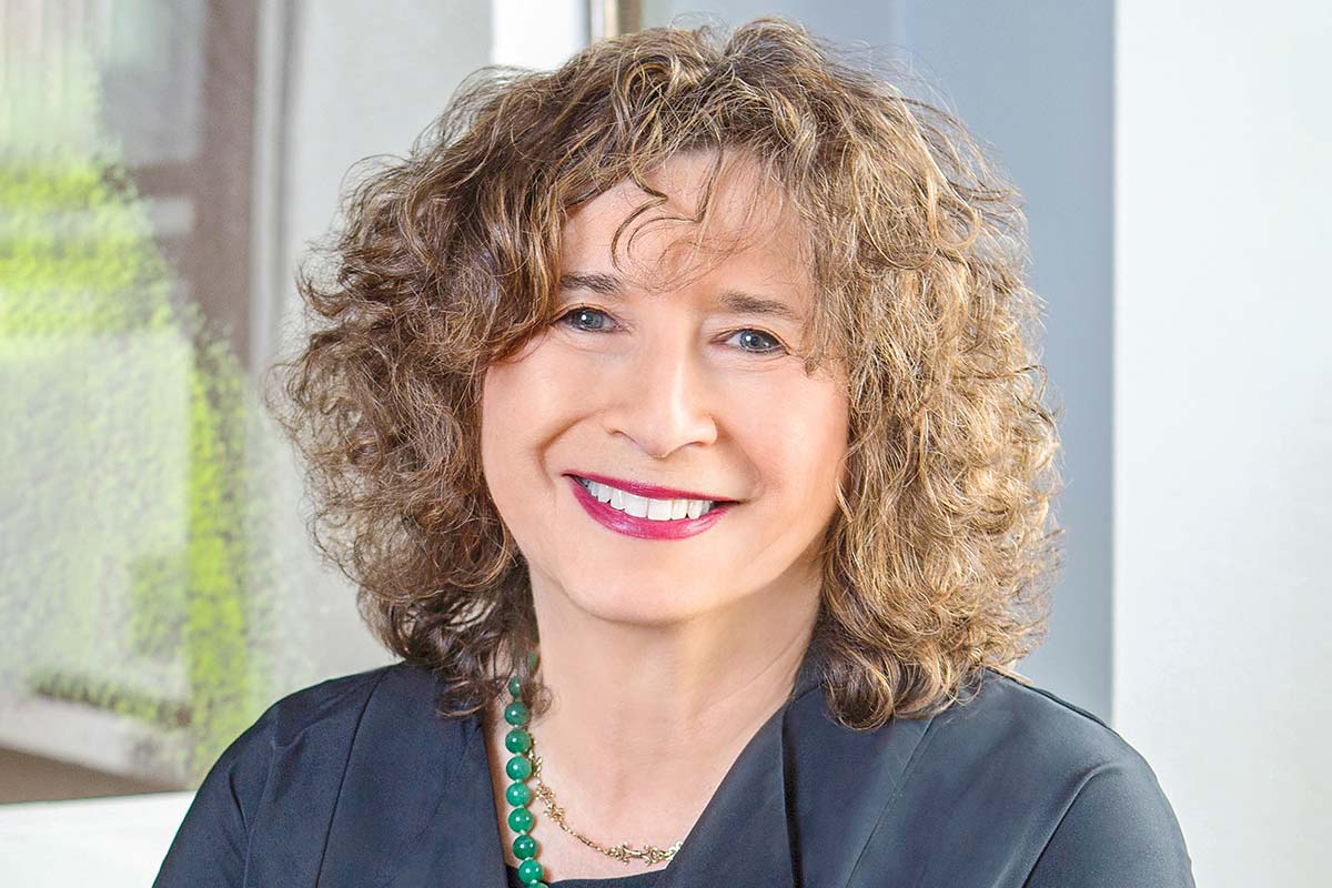 <p>Nancy Rosenblum, politóloga: Donald Trump “ha creado un ejército rebelde”</p>