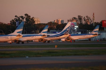 <p>Se agrava conflicto aeronáutico en Argentina: sindicato advierte que tomará medidas para "defender" derecho a manifestarse</p>