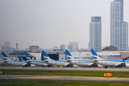<p>Argentina: Gobierno de Javier Milei le quita a Aerolíneas la prioridad en los espacios de Aeroparque</p>