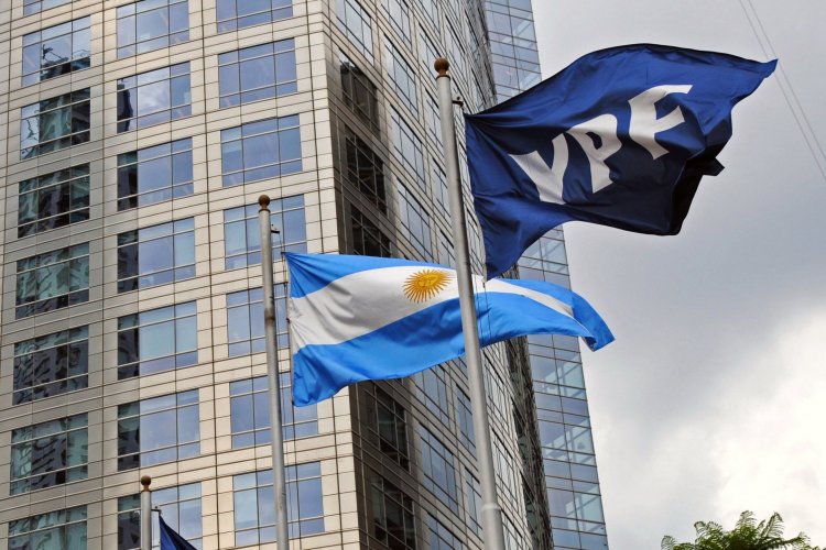<p>Argentina YPF proyecta incrementar producción petróleo no convencional 30% a 40% en 2025</p>