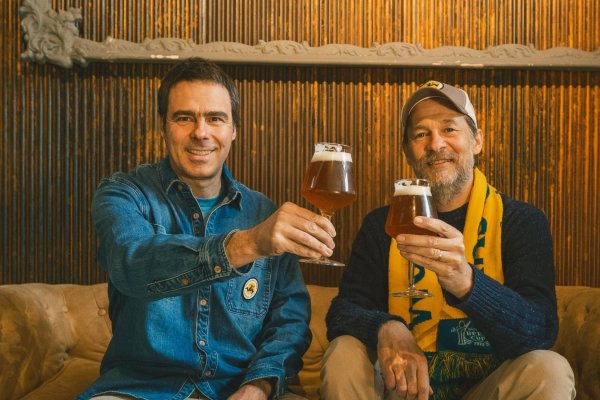 <p>José Tomás Infante (Gerente General) y Asbjorn Gerlach (Brewmaster), socios fundadores de Cervecería Kross. </p>