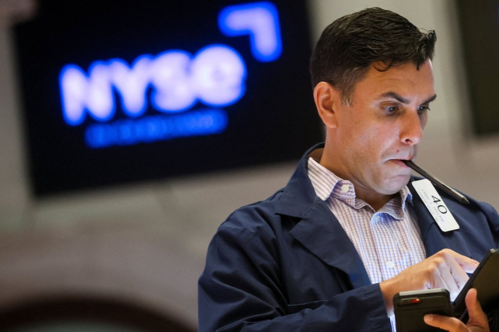 Wall Street busca récord 50, IPSA chileno cae por noticias chinas