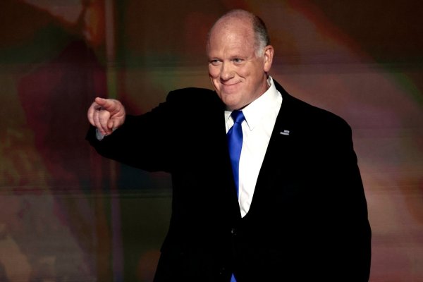 Trump designa al exdirector de inmigración Tom Homan como el futuro “zar de la frontera” de su gobierno