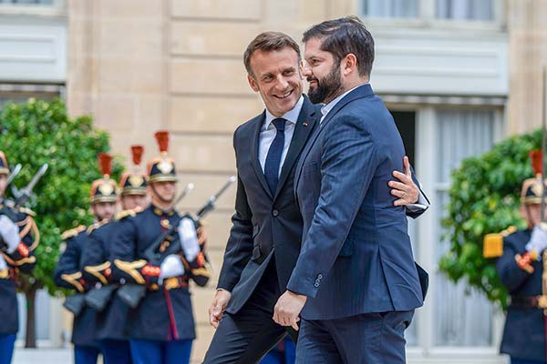 Macron en Chile: reunión con inversionistas, cena con mundo de la cultura y acto por protección de oceános