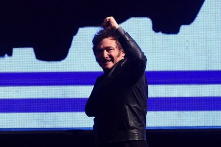 Riesgo país de Argentina llega a mínimos desde julio de 2019, por debajo de 800 puntos