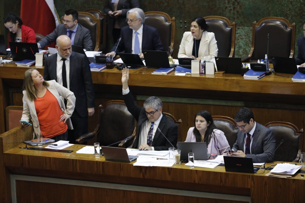 Gobierno logra destrabar el Presupuesto de Salud y compromete recursos para listas de espera