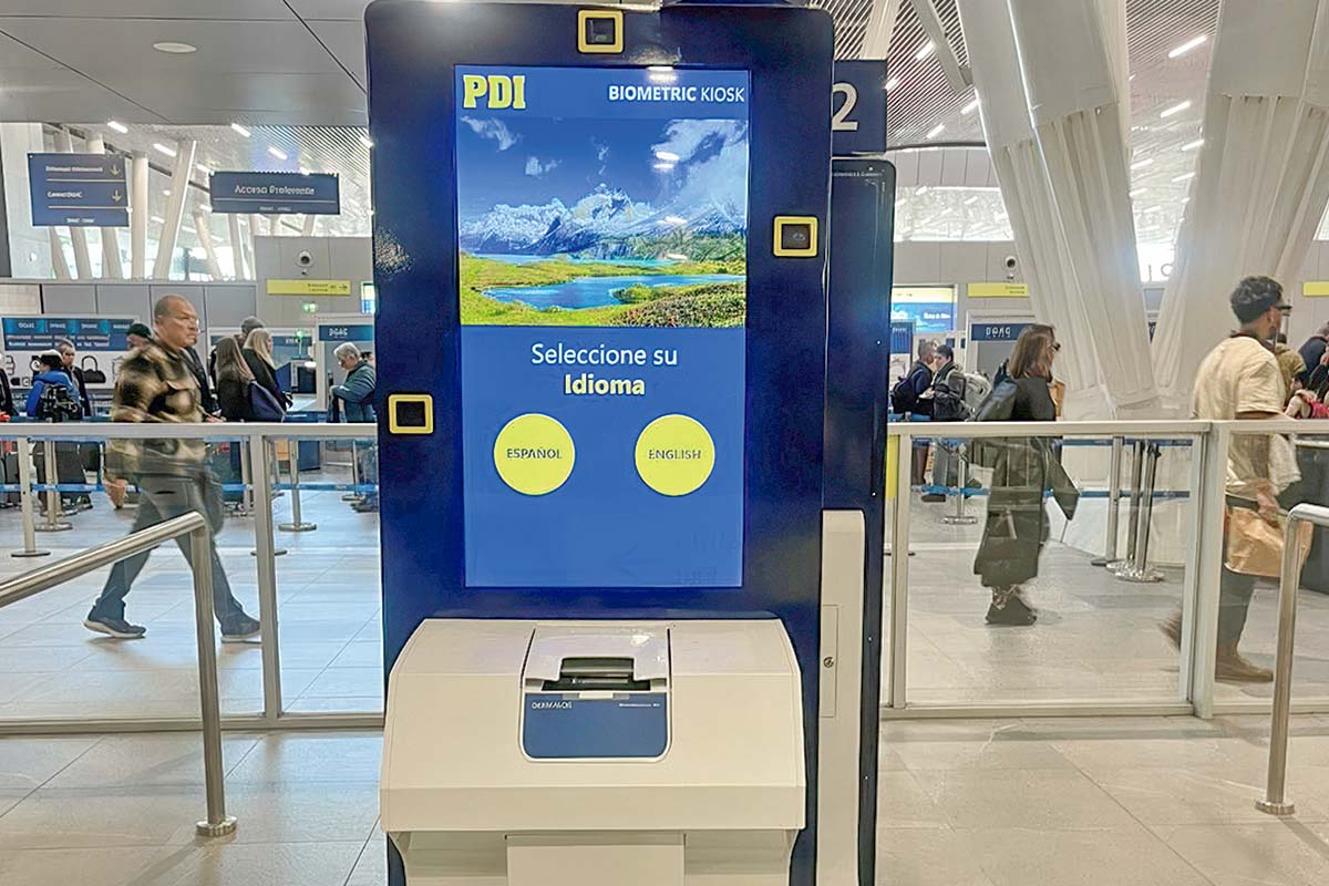 <p>Zoom a las criticadas máquinas de autoatención del aeropuerto</p>