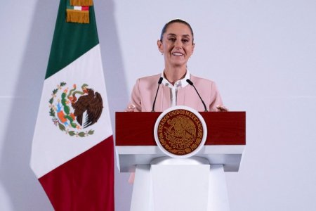 <p>Presidenta Sheinbaum abre la puerta a realizar una reforma fiscal para México en 2025</p>