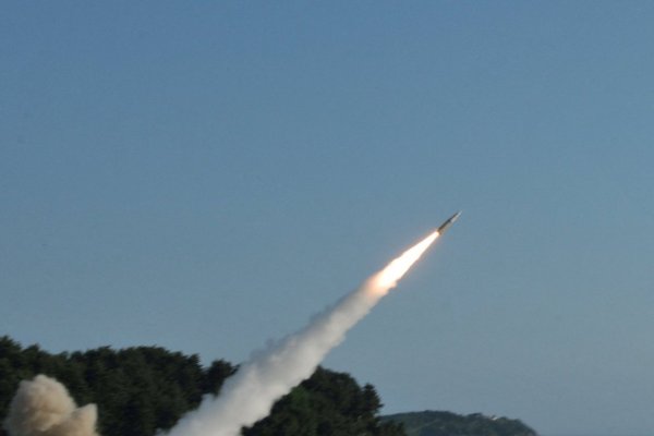 Ucrania lanza misiles Atacms contra Rusia: un cambio en el conflicto
