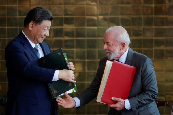 <p>Xi y Lula fortalecen los lazos y firman protocolo sobre "sinergias" relacionadas con la Iniciativa de la Franja y la Ruta</p>