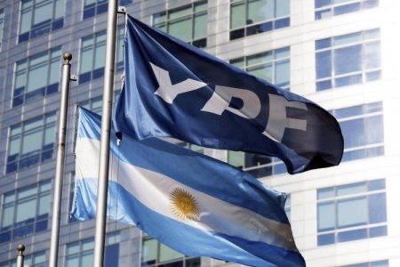 <p>YPF anunció la mayor inversión privada en infraestructura en 20 años gracias al régimen de inversiones de Milei</p>