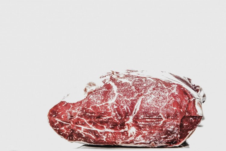 <p>Carrefour anunció que no venderá carne del Mercosur y genera rechazo en productores del bloque</p>