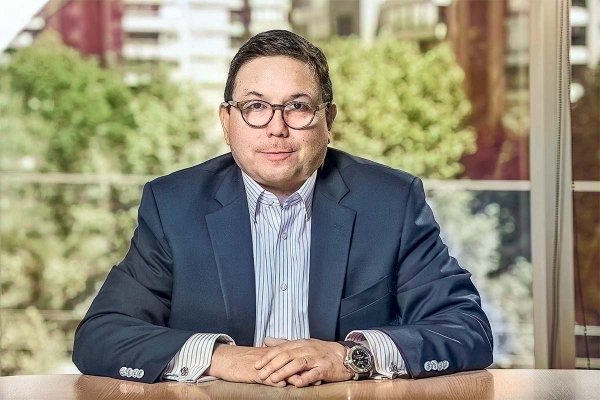 Luis Flores recurre a la Suprema en caso STF y apunta a rol de la CMF por antecedentes del audio