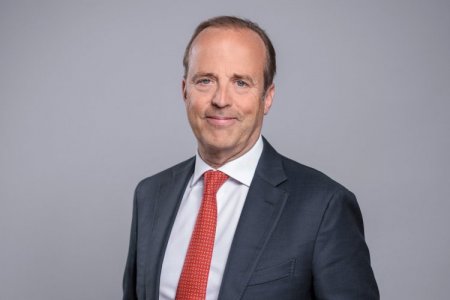 <p>Salud, energía renovable y nearshoring: las claves del crecimiento de DHL Supply Chain a 2030</p>