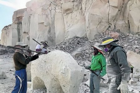<p>Fiscalía de Perú advierte avance de mineros ilegales en zonas de minería no metálica</p>