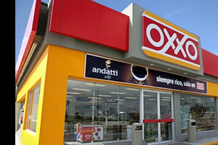 <p>¿Oxxo se asfixia en Perú? La compañía ralentizó la apertura de tiendas en el país en medio de una férrea competencia</p>