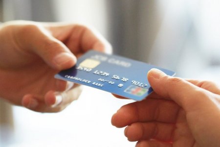 <p>Alianza entre procesadoras de pago permitirá a las PYME latinoamericanas emitir tarjetas de crédito y débito</p>