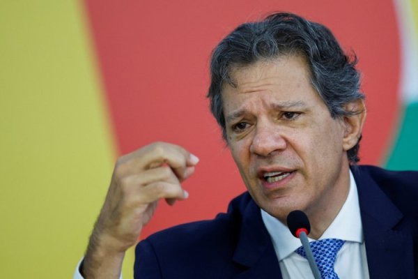 Real brasileño se derrumba a mínimo histórico tras anuncio de Lula de paquete fiscal e impuesto a súper ricos