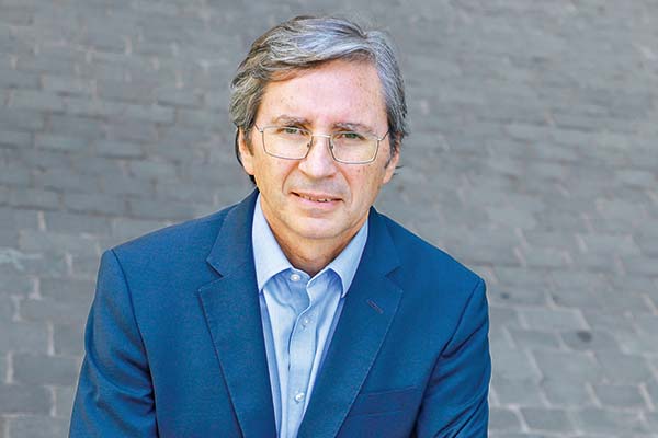Pedro Atria asumirá como presidente de Bci Asset Management y María Eugenia Norambuena se suma como directora