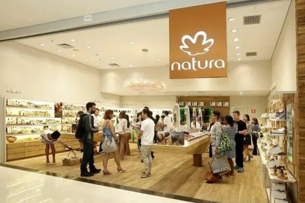 Natura reanuda estudio de opciones para Avon tras fallo de la corte de Quiebras de EEUU