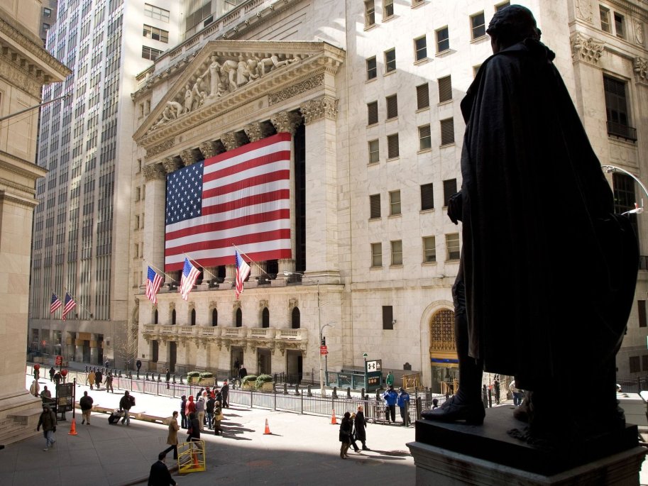 Wall Street alcanza récord histórico tras positivo reporte de empleo