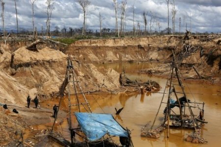 <p>Gobierno de Perú aprobará estrategia contra la minería ilegal antes de fin de año</p>