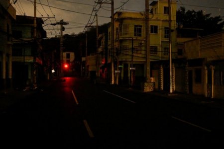 ¿Dónde quedó la promesa de Noboa?: sector industrial de Ecuador tendrá 15 días de cortes programados de energía