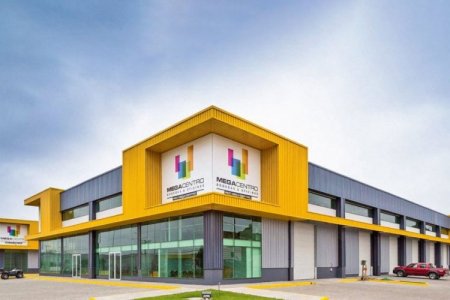 Chileno Grupo Angelini lanza oferta por hasta el 10% de red de bodegas Megacentro