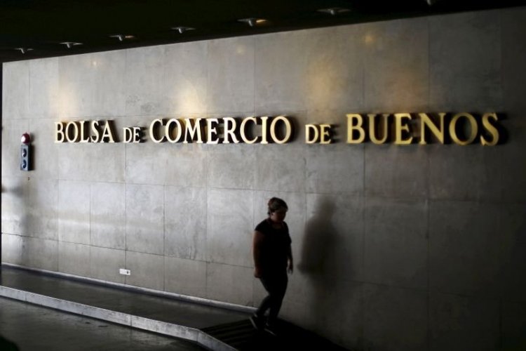 <p>Acciones de la bolsa de Argentina alcanzan niveles máximos históricos</p>