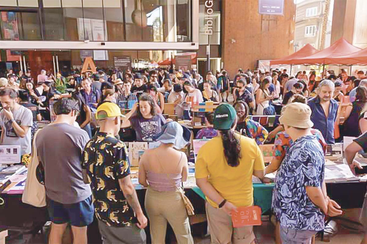 <p>Guía de Ocio: la última feria del libro en el GAM de 2024 y la más reciente novela de Arturo Fontaine</p>