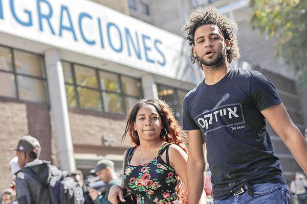 Extranjeros en el país siguen al alza y suman 1,9 millones liderados por los venezolanos