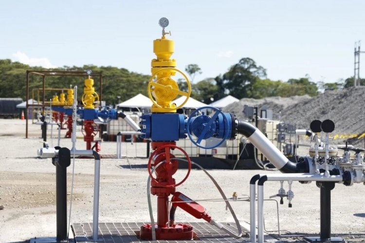 <p>Ecopetrol anuncia la compra de 45% de participación de Repsol en el bloque CPO 09</p>