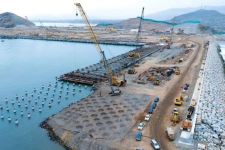 Turbulencia en acciones de puerto de Chancay y Volcan previo a la OPA