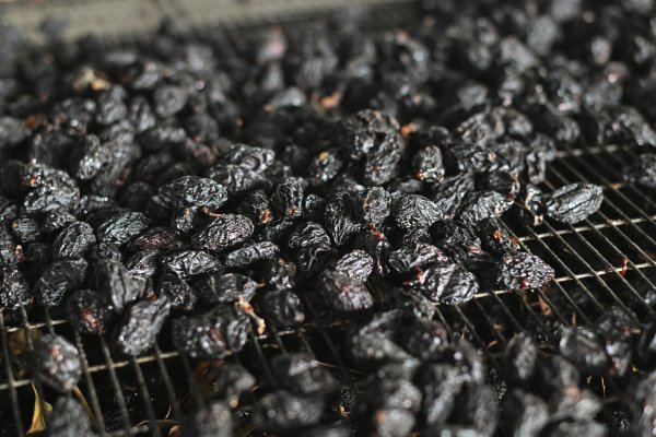 Mineral de hierro se apronta a completar su mayor caída anual desde 2015 debido a la desaceleración de China