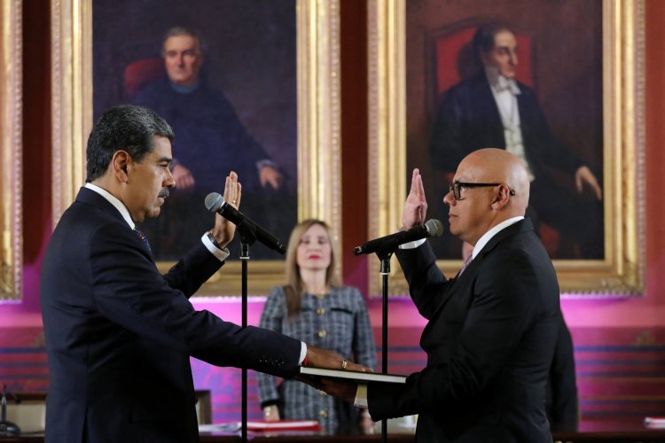 Nicolás Maduro jura como Presidente de Venezuela por seis años más en medio de serios cuestionamientos