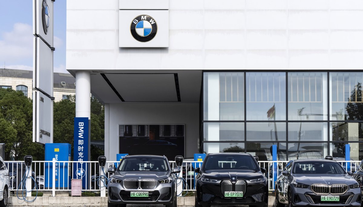 Caída de ventas de BMW por fallas y demanda en China