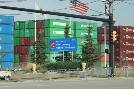 Importadores de Estados Unidos se apresuran a comprar productos de China antes de la llegada de Trump