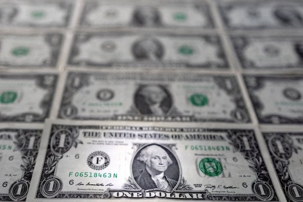 Dólar abre en alza en el mercado cambiario chileno