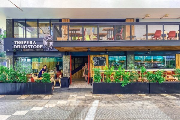 Nuevo restaurante Tropera inaugura local en el Drugstore