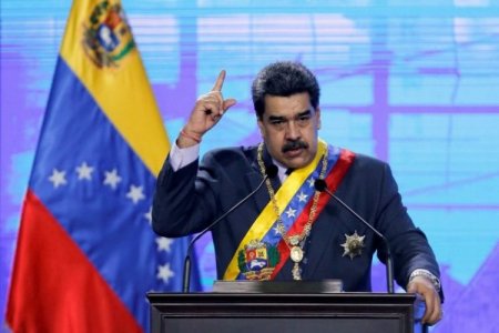 Maduro anuncia maniobras militares a lo largo de esta semana ante la creciente presión internacional