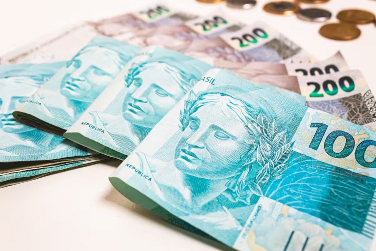 <p>Dólar y los tipos de interés futuros suben en Brasil con la atención puesta en el mensaje de Trump en el Foro Económico Mundial</p>