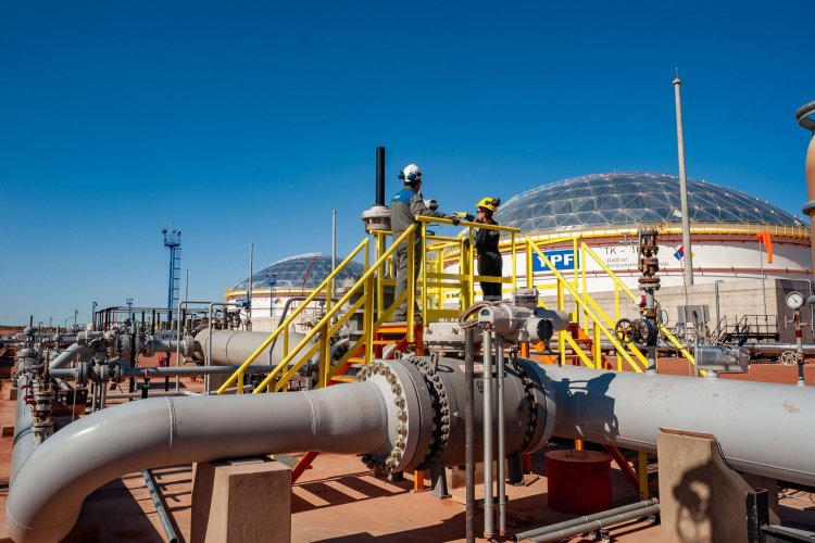 <p>YPF y Vista, las dos acciones energéticas argentinas recomendadas por JPMorgan</p>