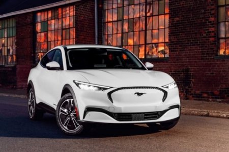 <p>Primeros efectos de la motosierra de Milei: Ford baja el precio de sus autos</p>