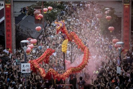 <p>El rojo de la Fiesta de la Primavera tiñe de entusiasmo a América Latina y el Caribe</p>