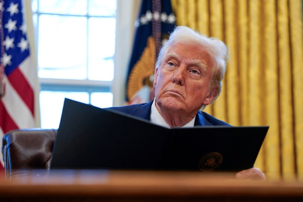 Trump advierte sobre riesgos de guerra comercial para estadounidenses