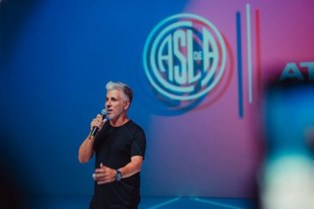 <p>Atomik: la marca deportiva argentina que irrumpió en el fútbol y vendió 25 mil camisetas en días</p>